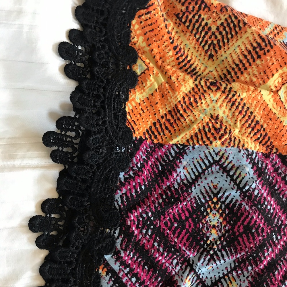 Patterned Beach Shorts - Picture 2 of 4